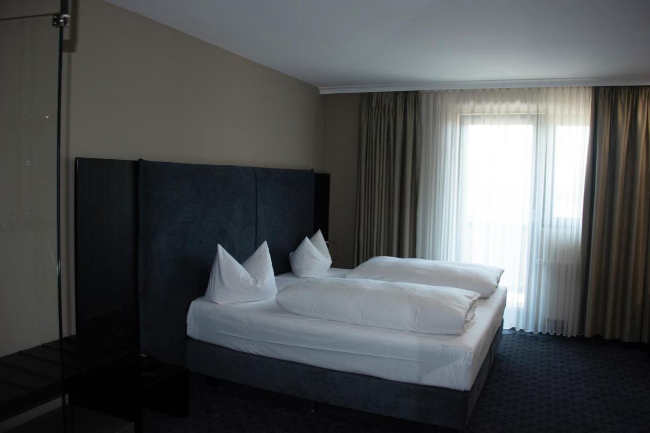 Ross Hotel Штутгарт Экстерьер фото