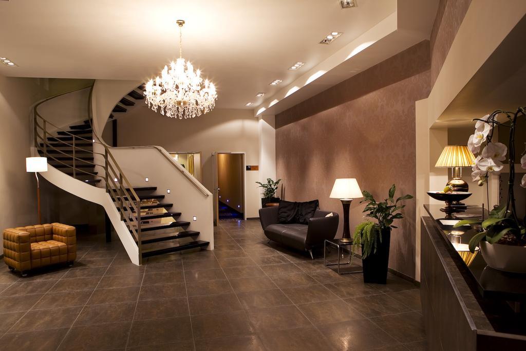 Ross Hotel Штутгарт Экстерьер фото
